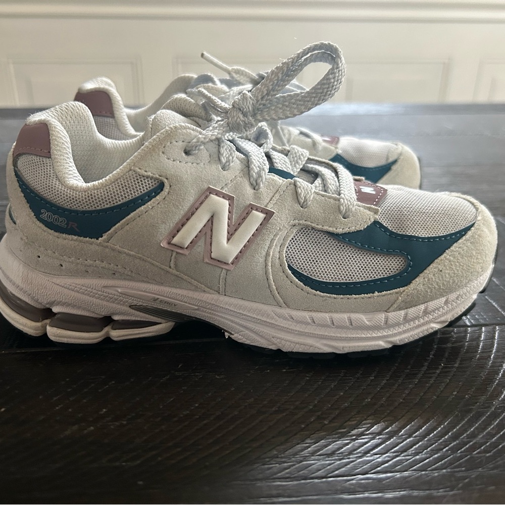 New Balance Kids' White and Teal Sneakers